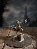 Octavia rear view showing rogue gear and Tiefling features.
